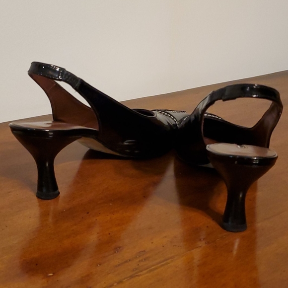 Donald Pliner black patent leather heels, size 6 - Picture 3 of 6